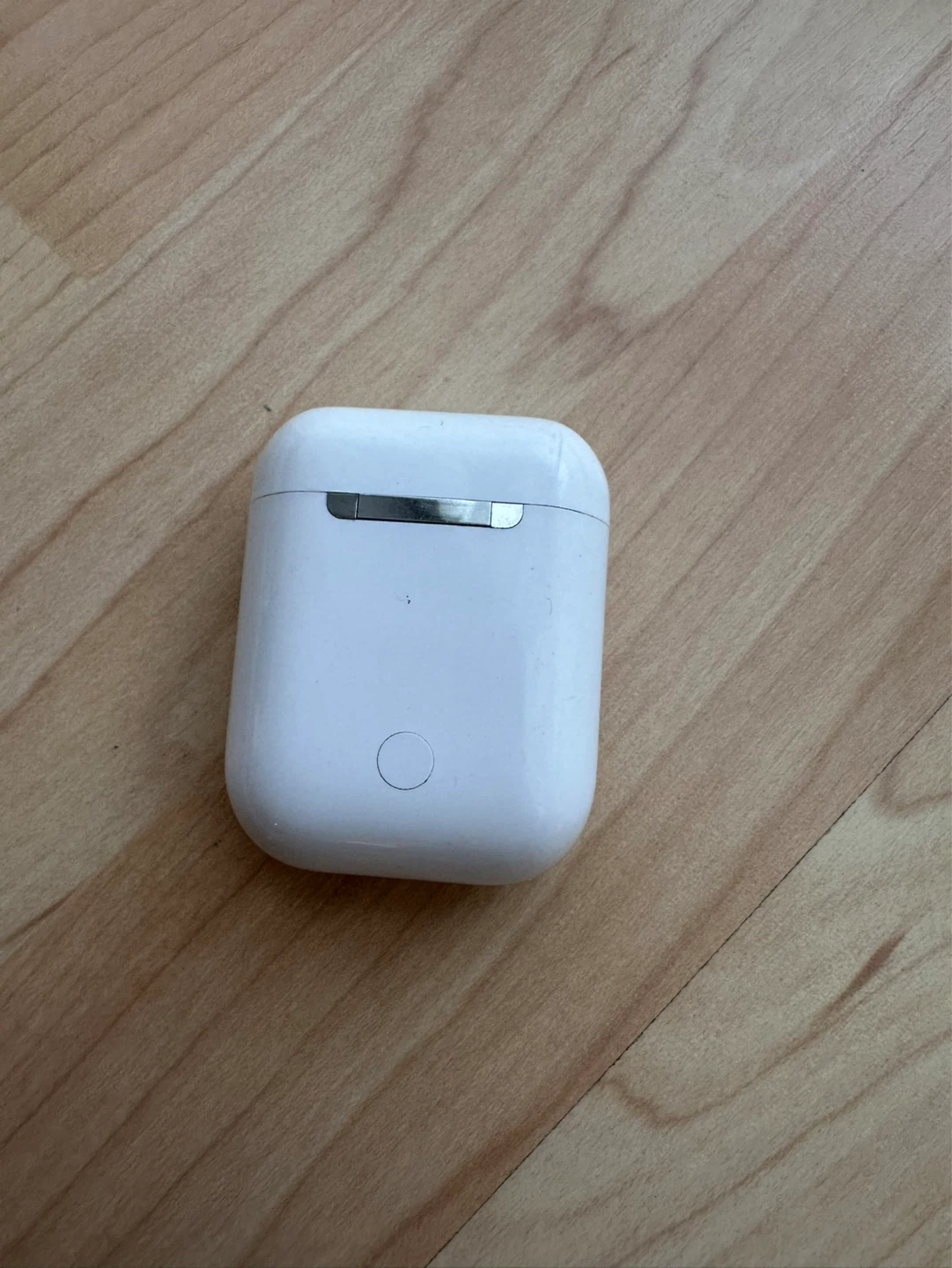 White Wireless Earbuds - photo 3