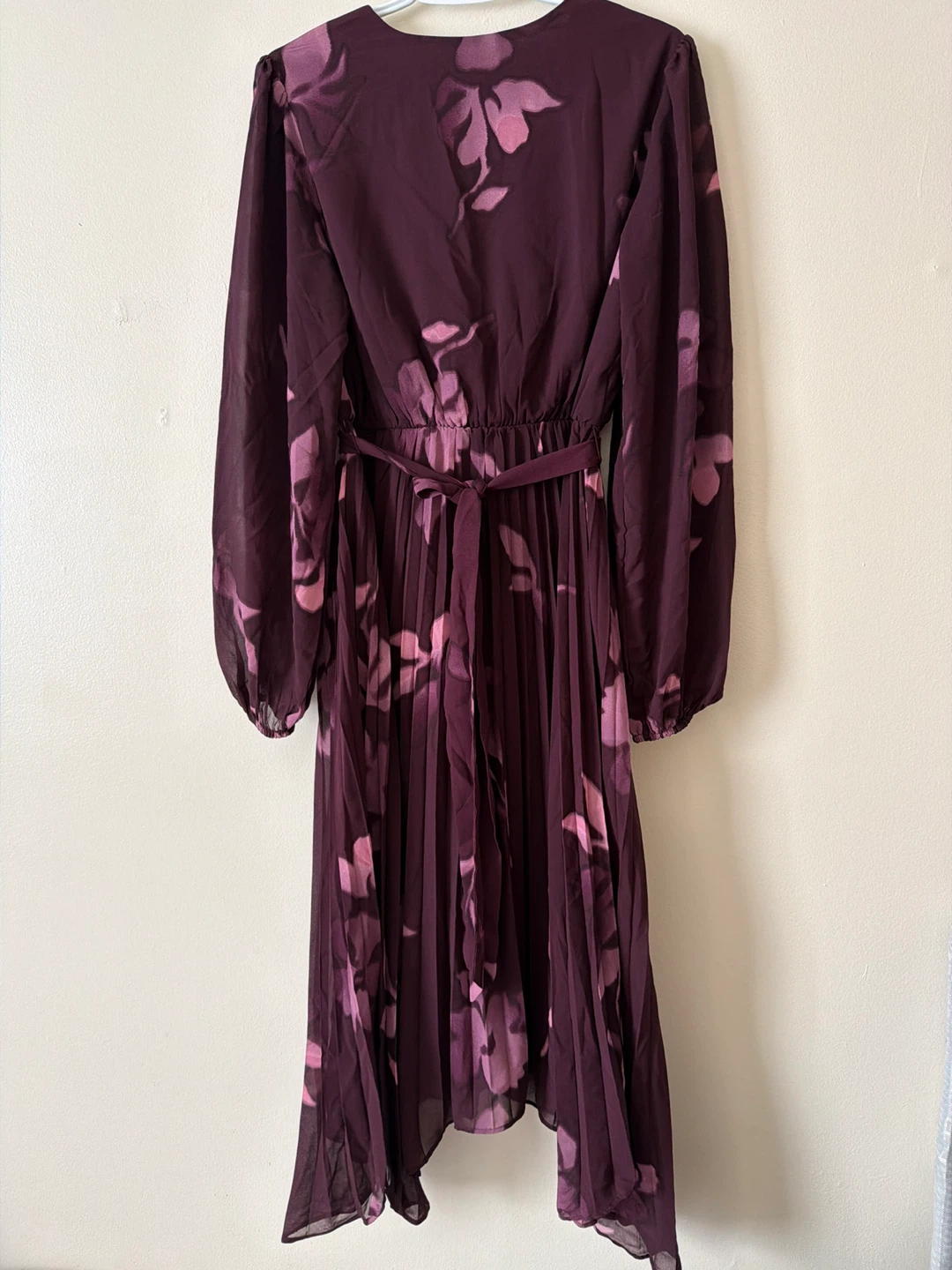 Suzy Shier Plum Floral Pleated Midi Dress - photo 2