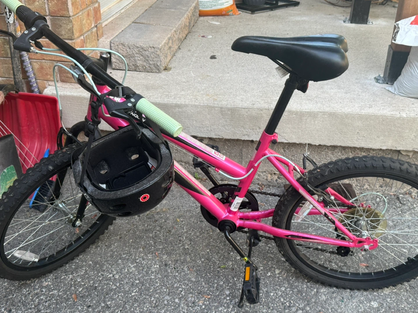 Kids Pink Bicycle with Helmet