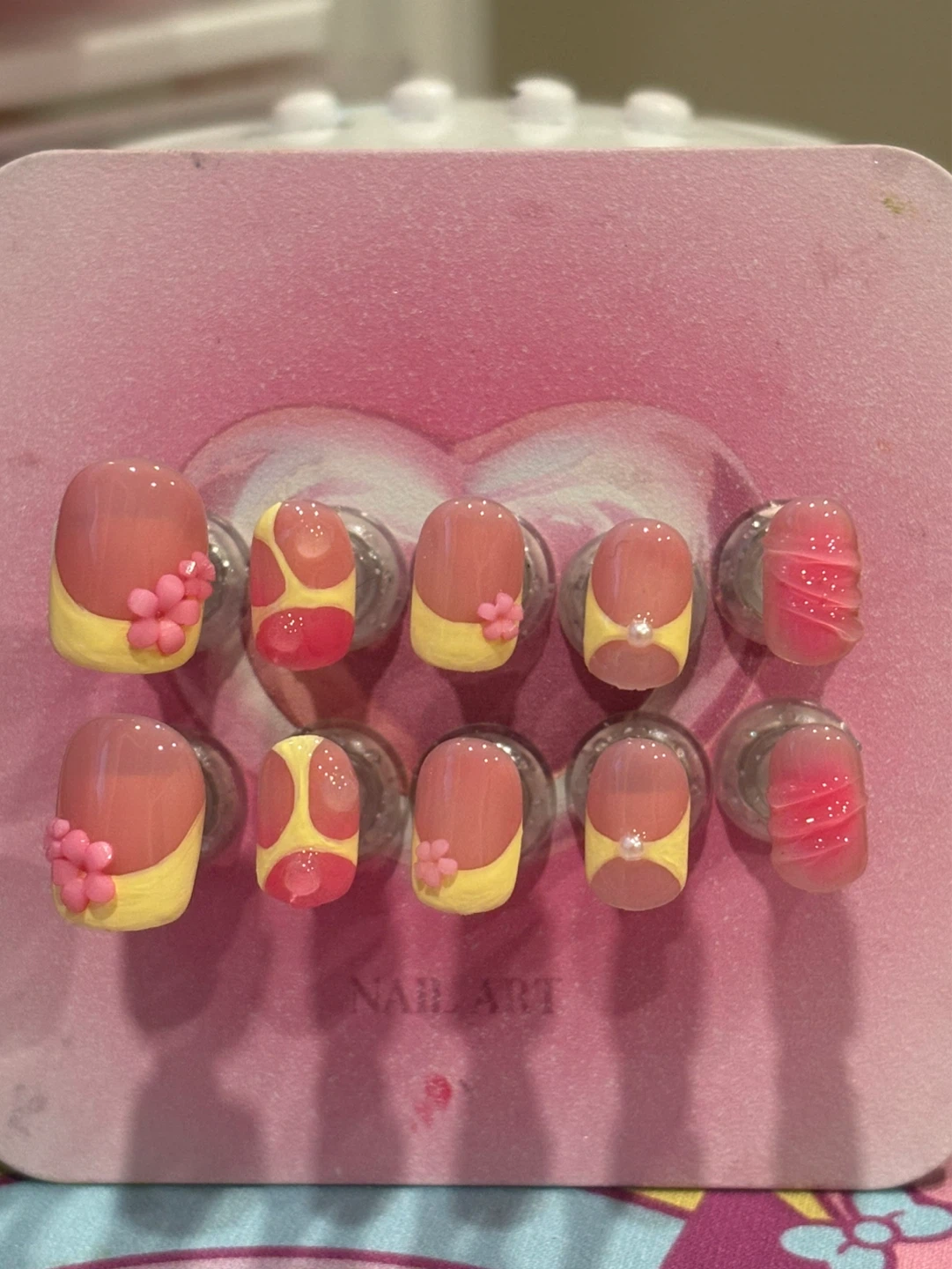 Custom press on nails - photo 2