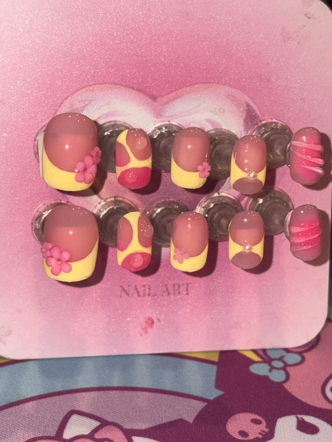 Custom press on nails - photo 3