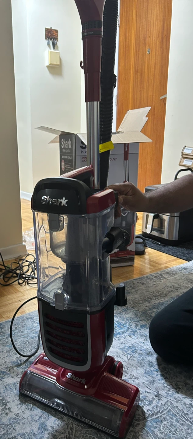 Shark Navigator Swivel Pro Complete Vacuum - photo 3
