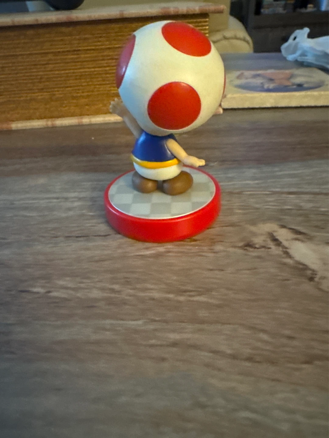 Nintendo Toad Amiibo Figure - photo 2