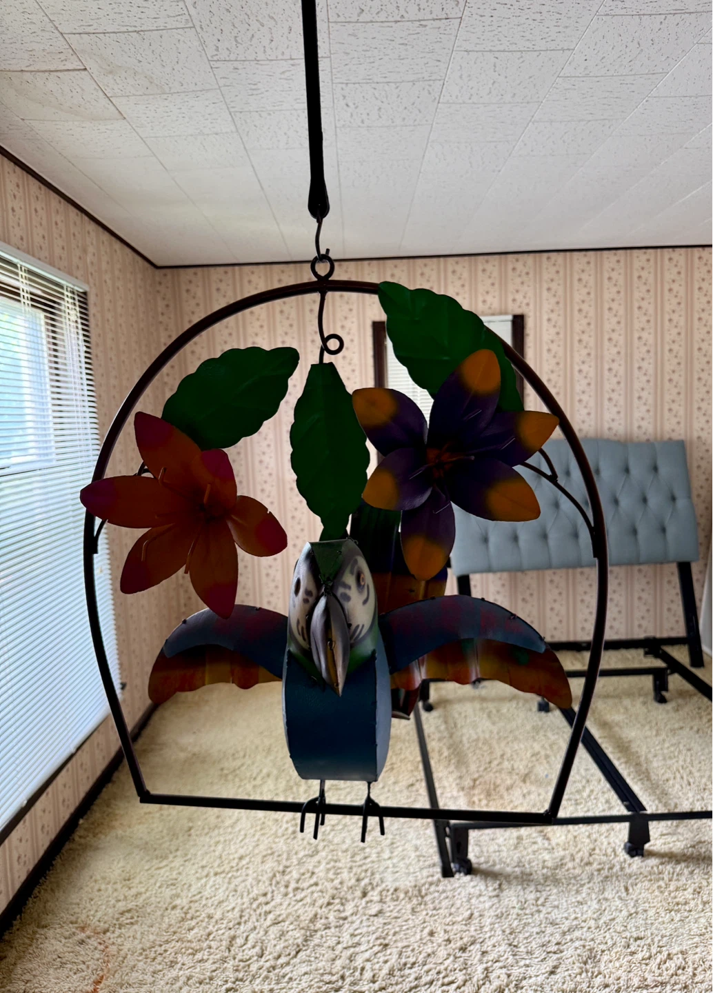 2ft Metal Parrot and Flower Hanging Decor - photo 5