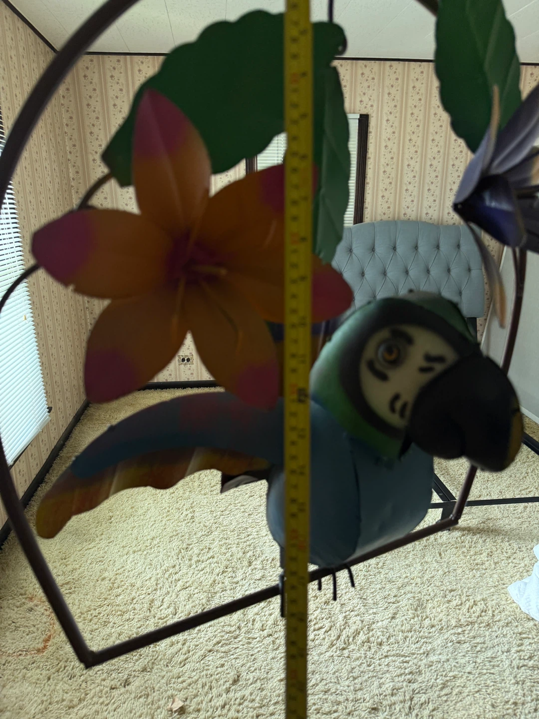 2ft Metal Parrot and Flower Hanging Decor - photo 4