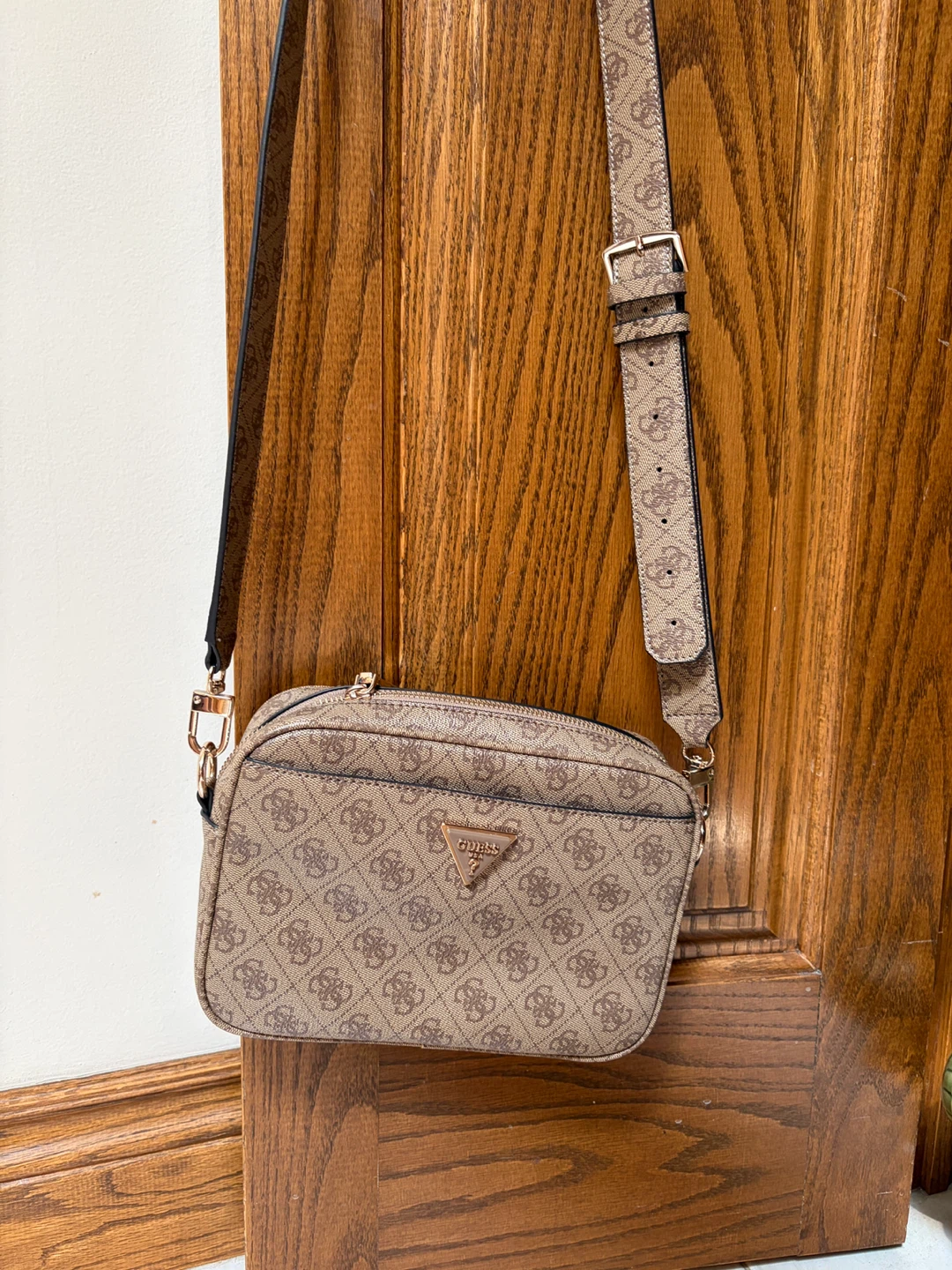 Guess Crossbody