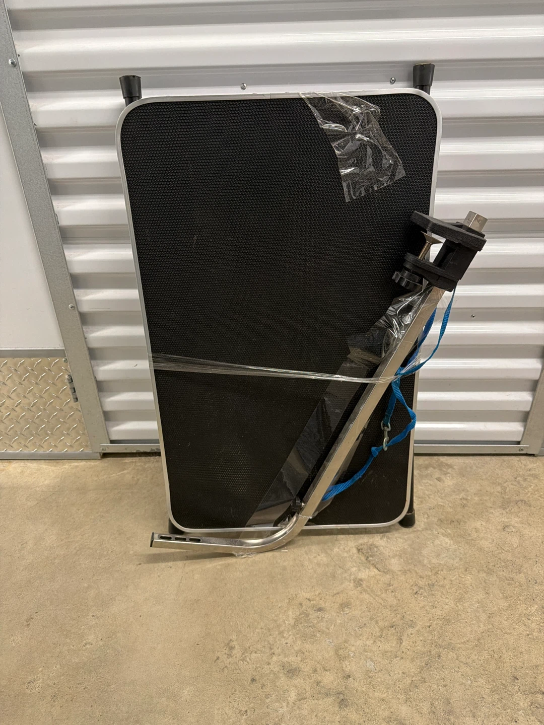 Folding Grooming Table with Arm