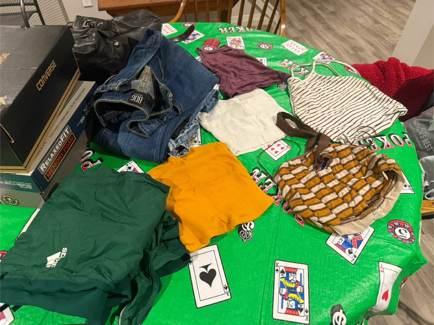 GARAGE SALE - photo 2