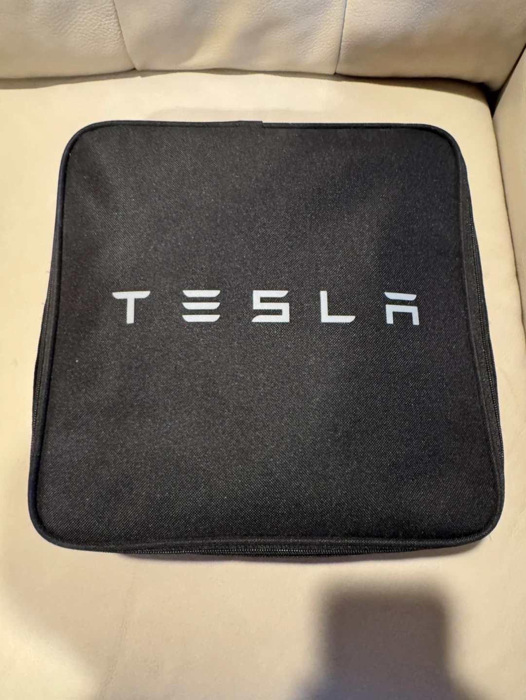 Tesla Mobile Connector/Charger - photo 2