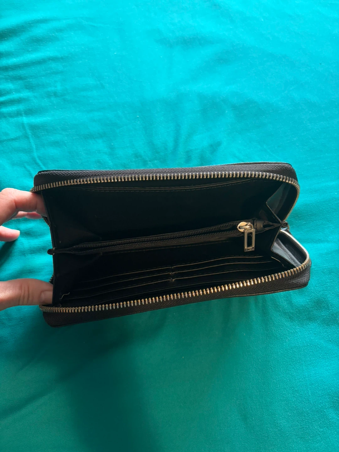 Guess zip around wallet - photo 3