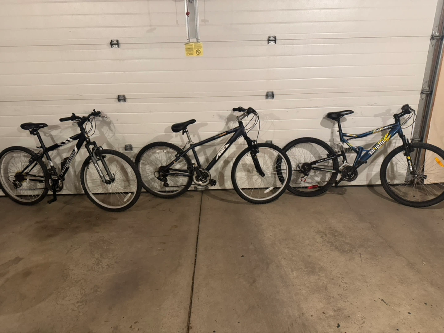 3 Adult Men’s Aluminum Mountain Bikes
