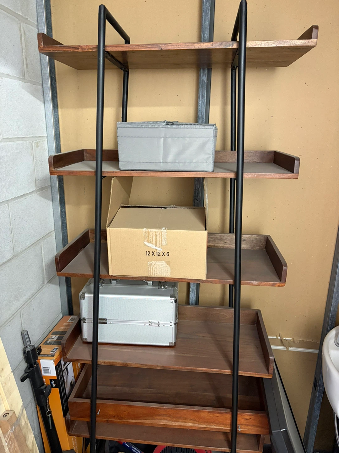 Solid Wood and Metal Shelf Unit - photo 2