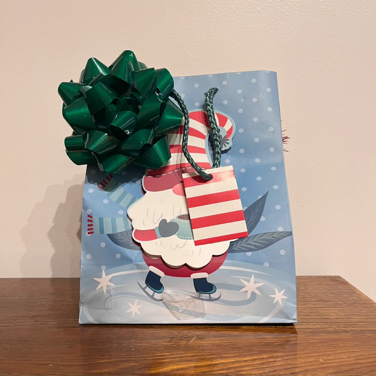 FREE *MOVING SALE* Gift Bags and Box - photo 2
