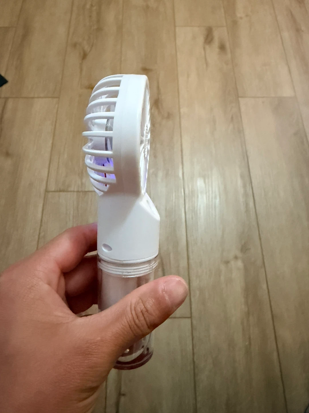 White Portable Handheld Fan - photo 2