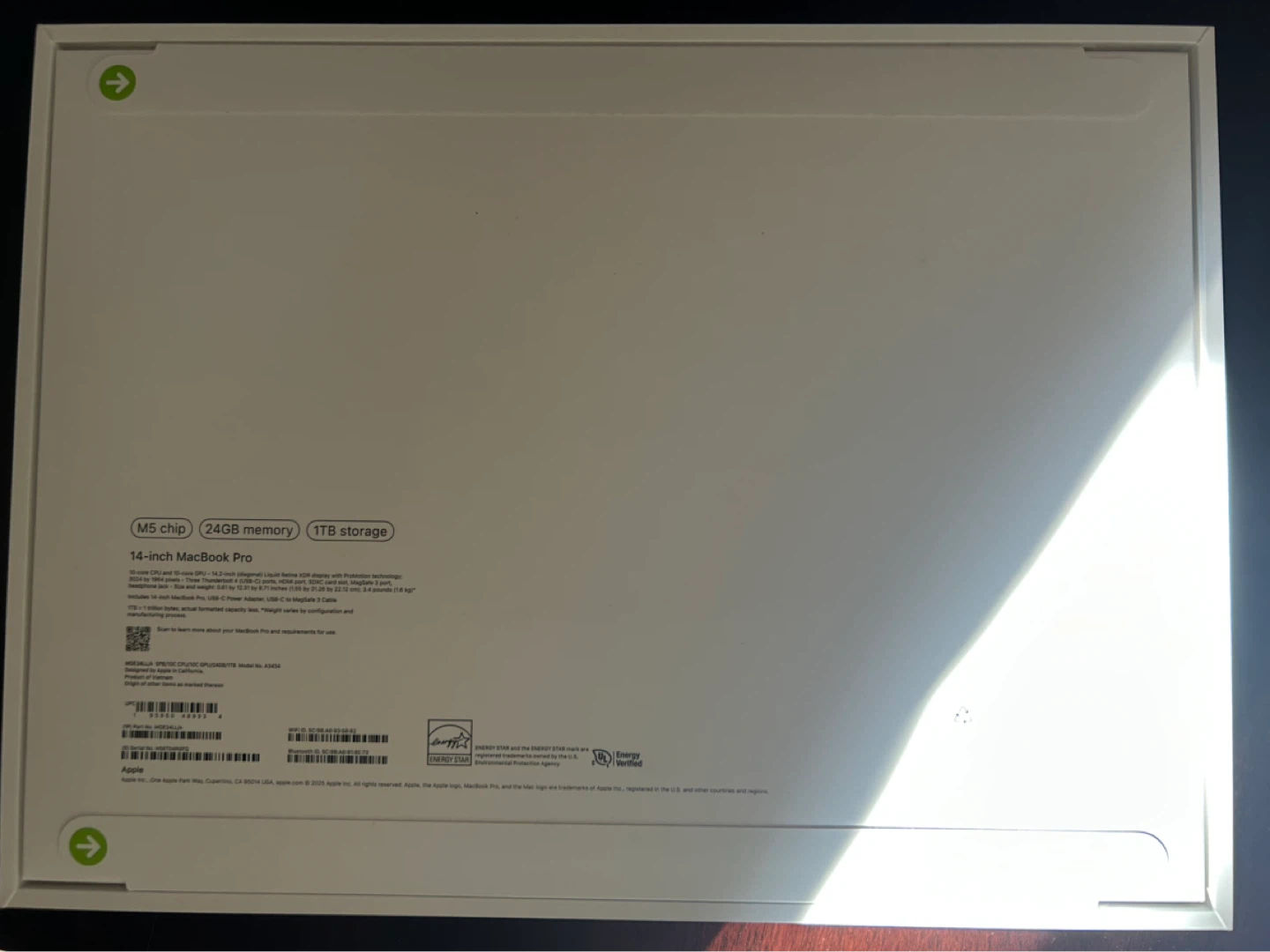 BRAND NEW SEALED Apple Macbook Pro 14” (Space Black) M5 - photo 2