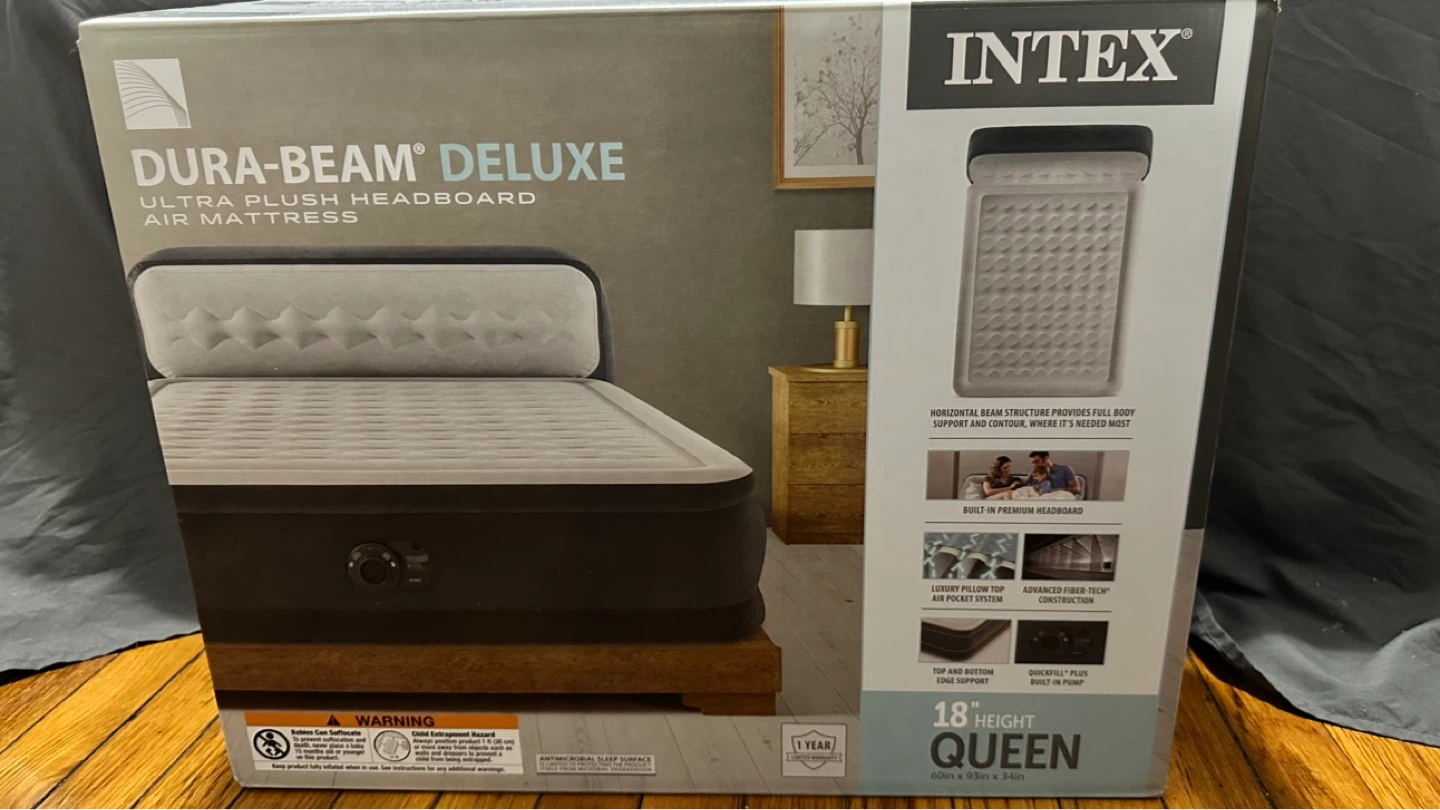 Queen Size Air Mattress with built-in pump. - photo 4