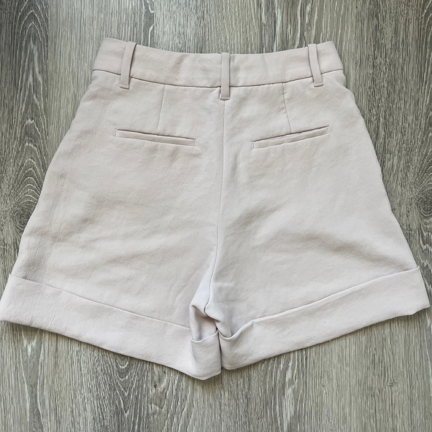 Wilfred Pleated High-Rise Shorts, Size 6 - photo 5
