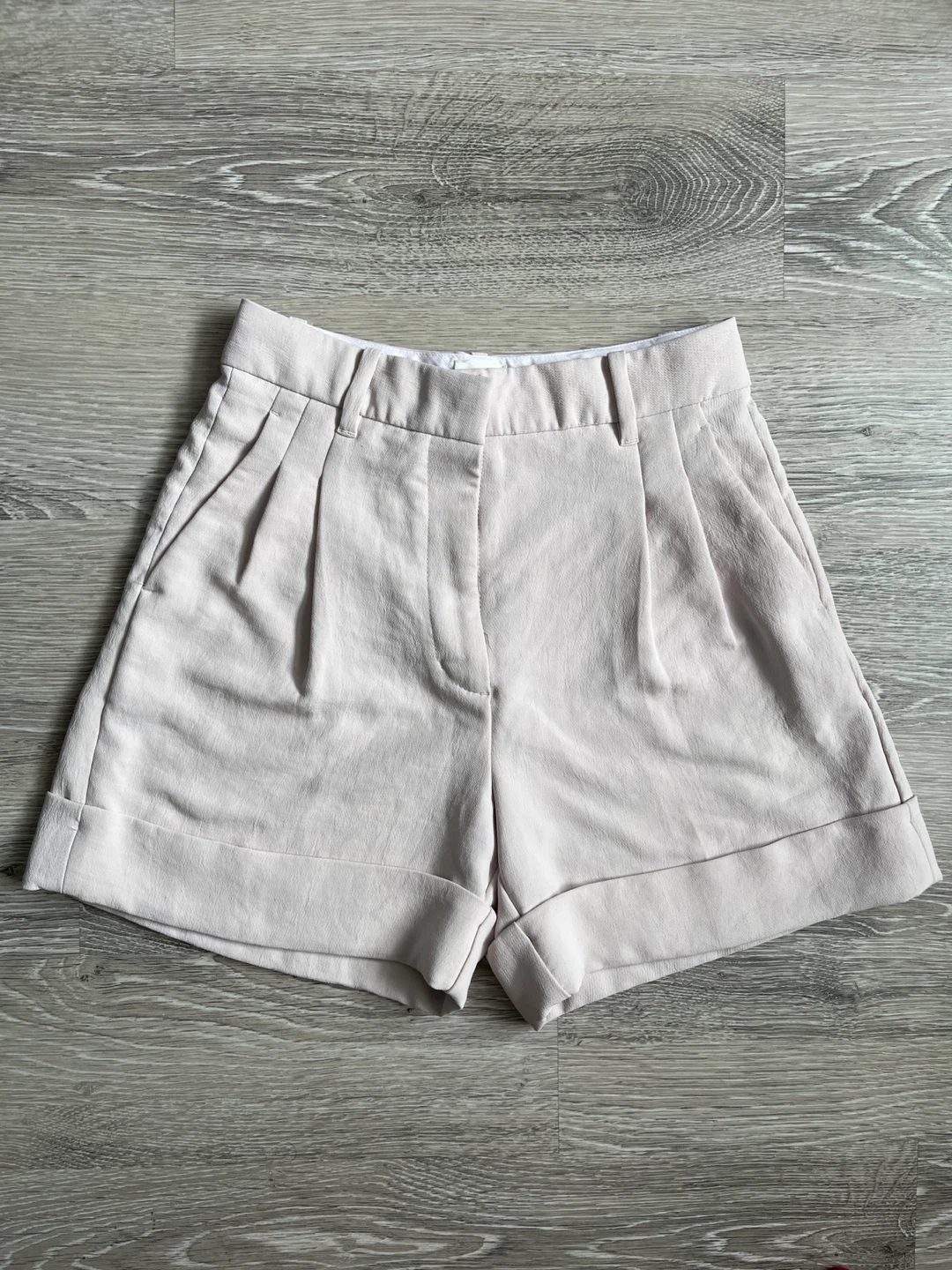 Wilfred Pleated High-Rise Shorts, Size 6