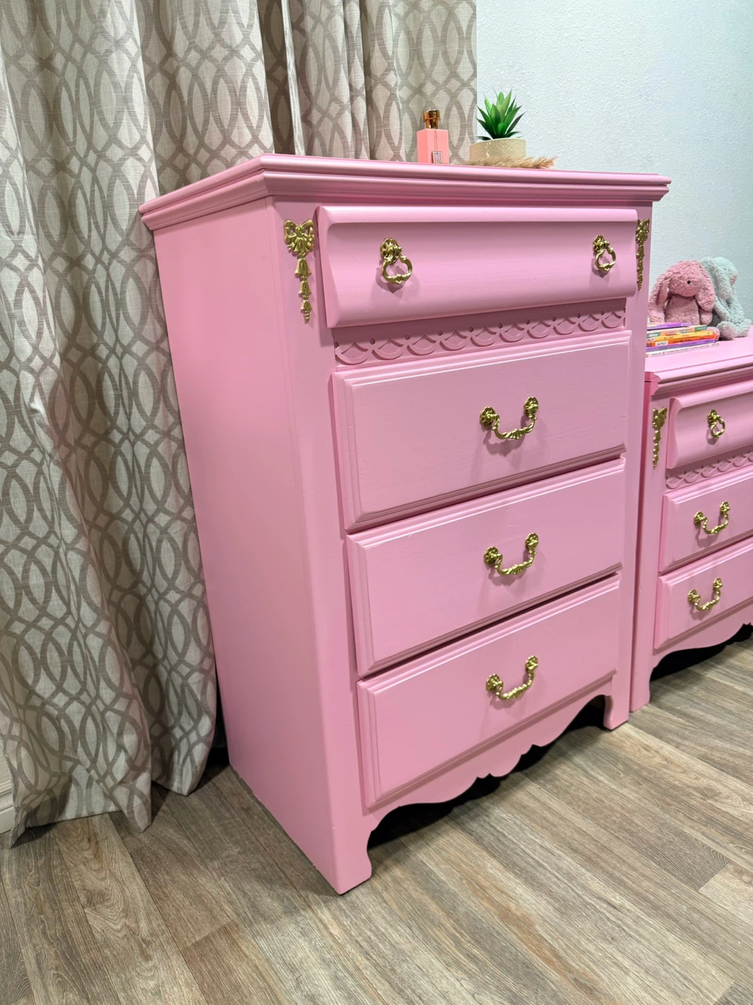 Beautiful Refinished Pink Mini Dresser Set - photo 3