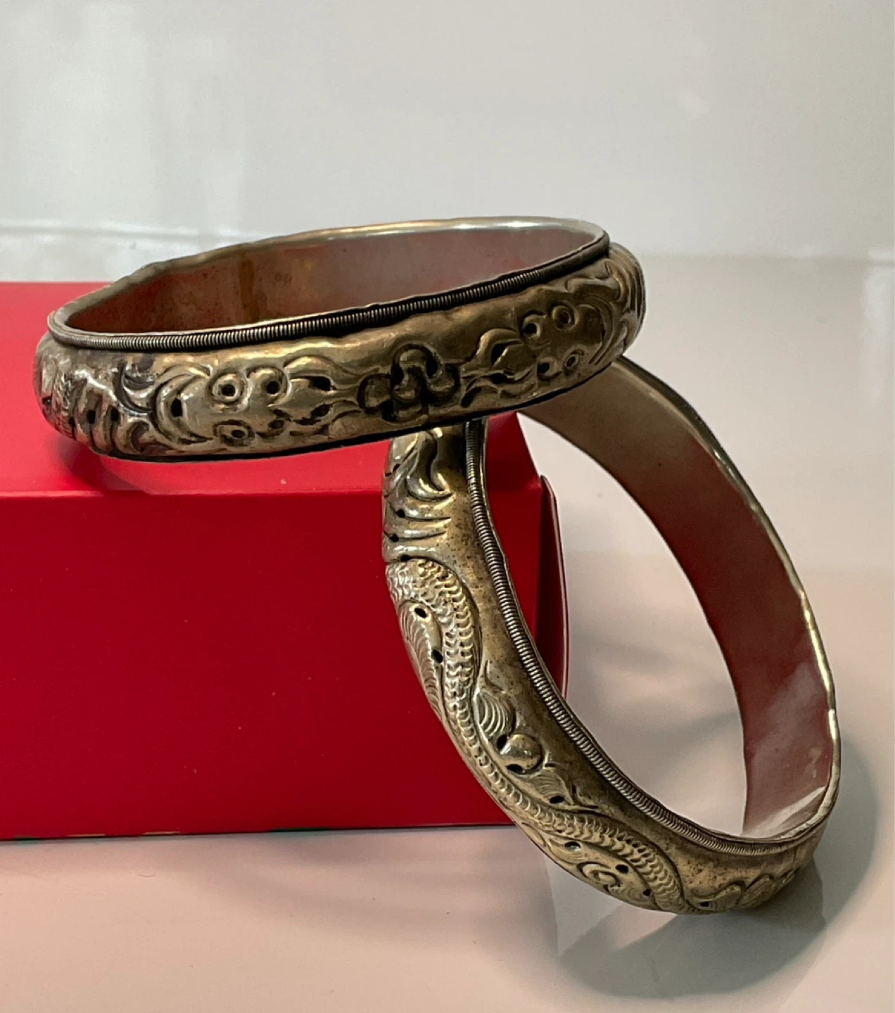 Vintage Chinese Engraved Silver Tone Bangle Bracelets Pair - photo 2