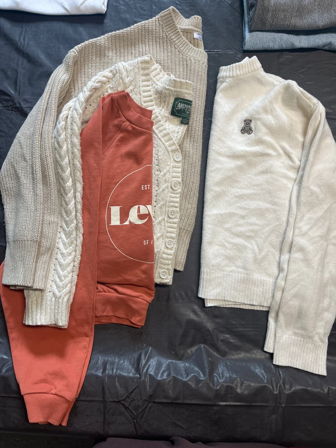 American Eagle & Levi's Sweaters and Sweatshirt Bundle