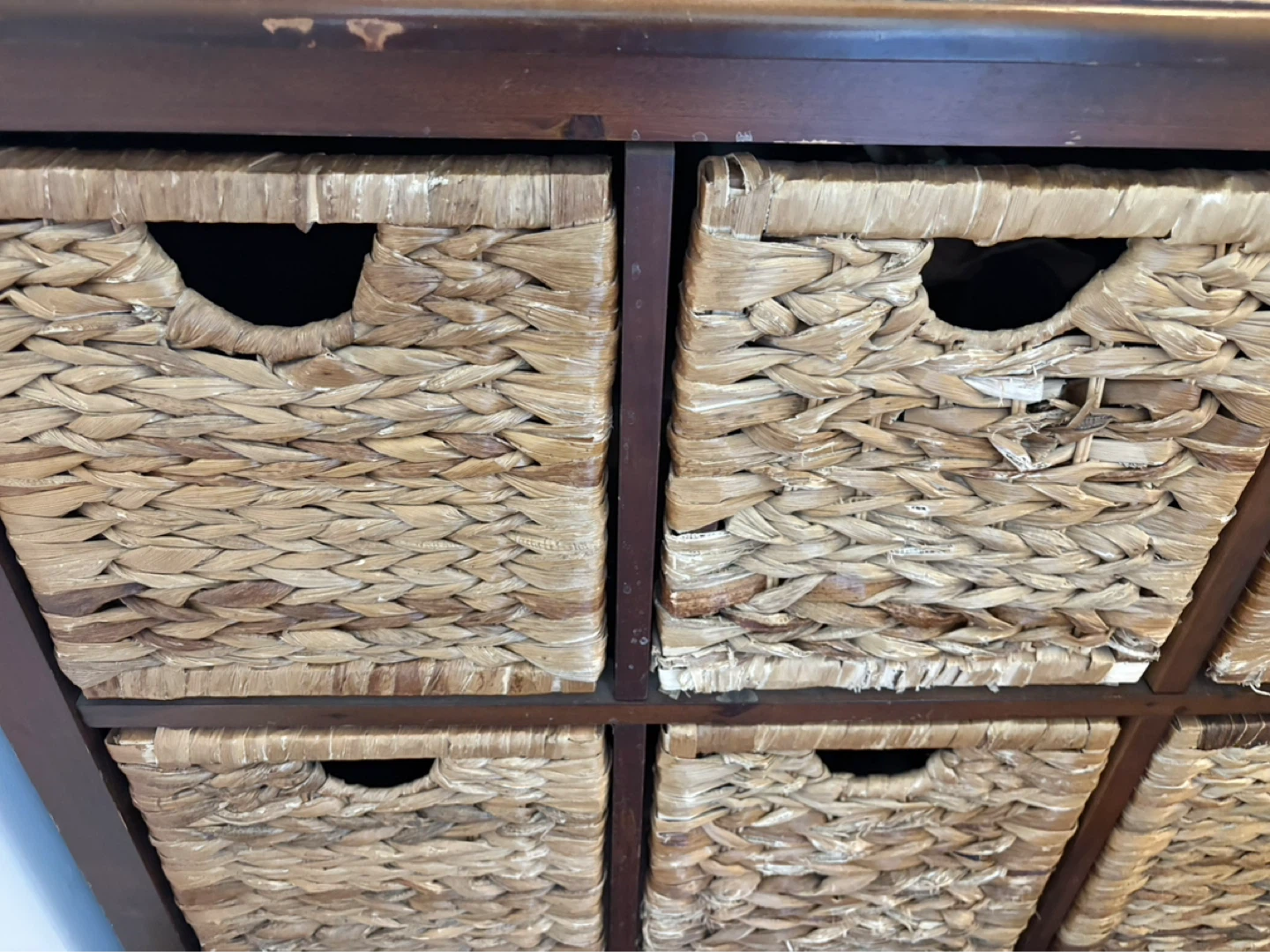 Wooden storage unit with 6 woven baskets - photo 3