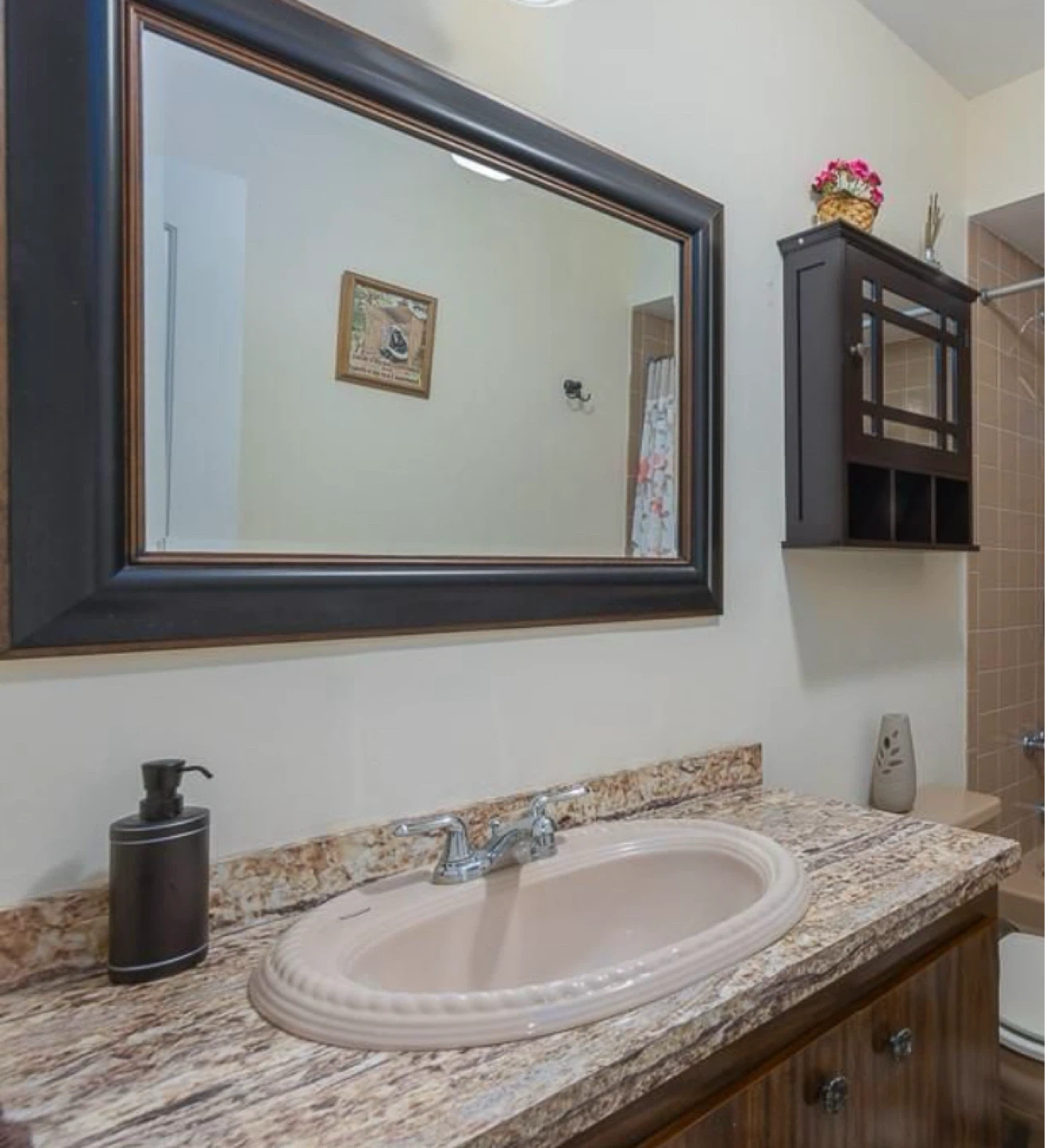 Bed Bath & Beyond Framed Mirror 21.5X27.5
