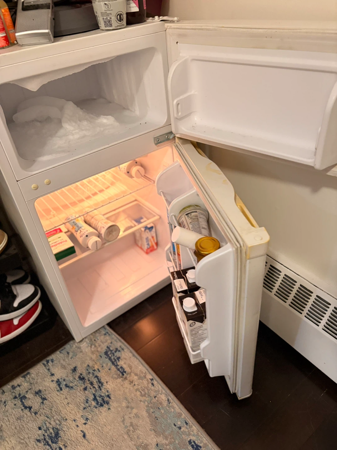 Danby Mini Fridge - photo 4