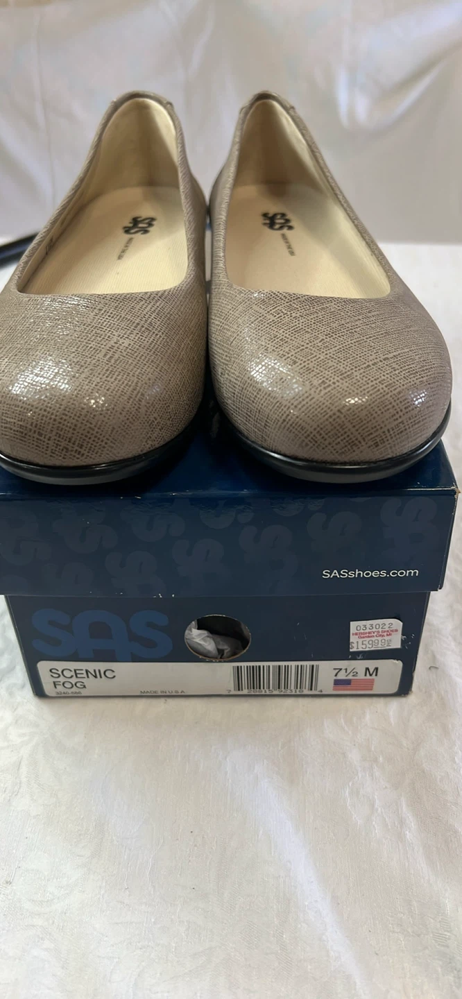SAS "Scenic" Flats Taupe Women's Shoes Size 7.5M