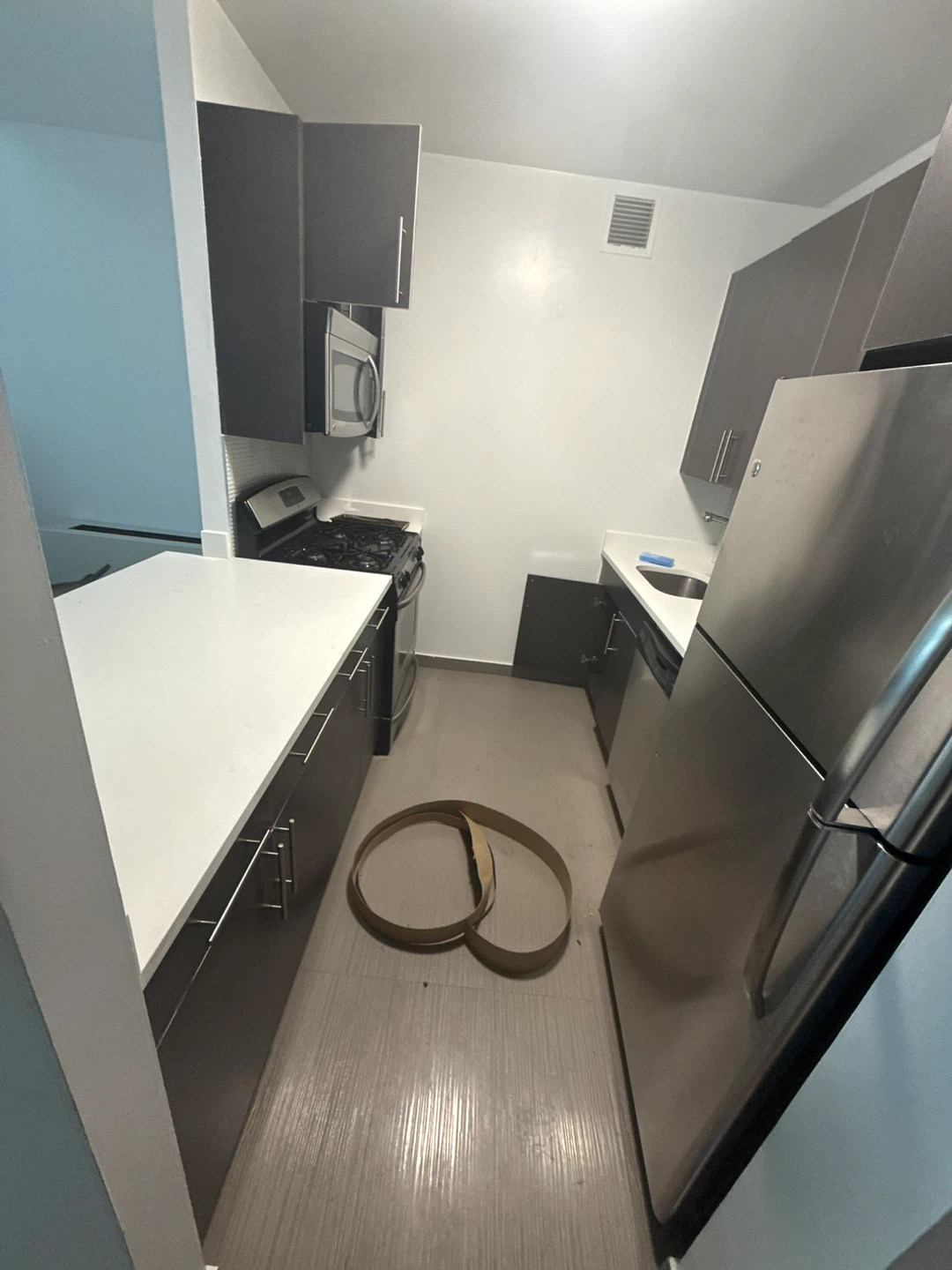 Kitchen cabinets and countertops/bathroom vanity - photo 5