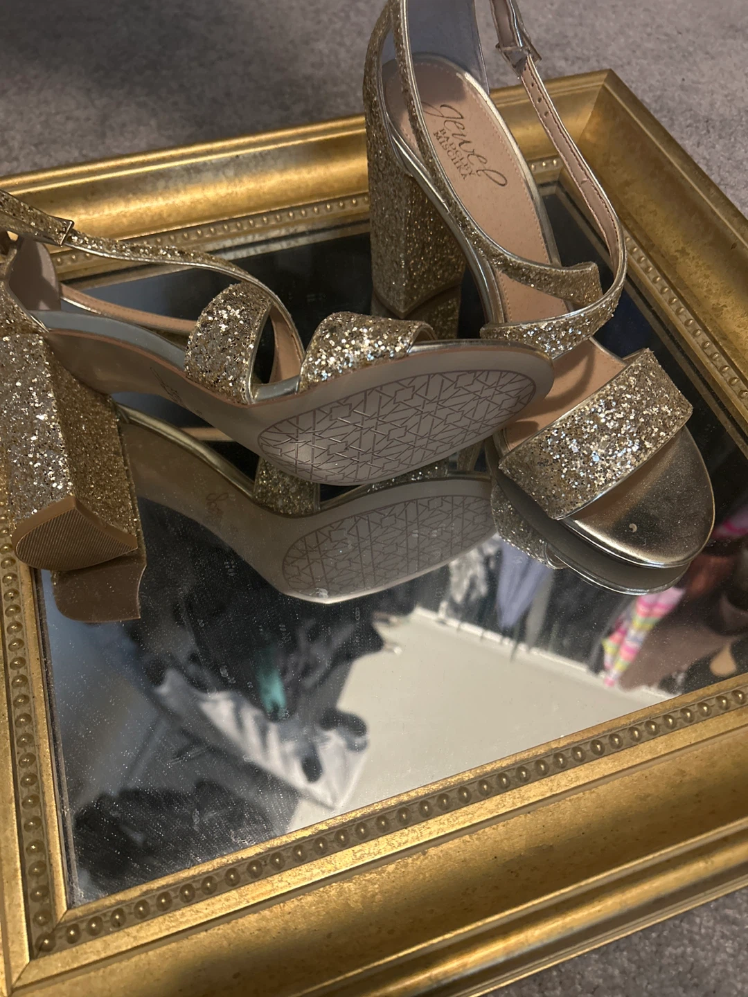 Jewel Badgley Mischka Gold Glitter Heels - photo 2