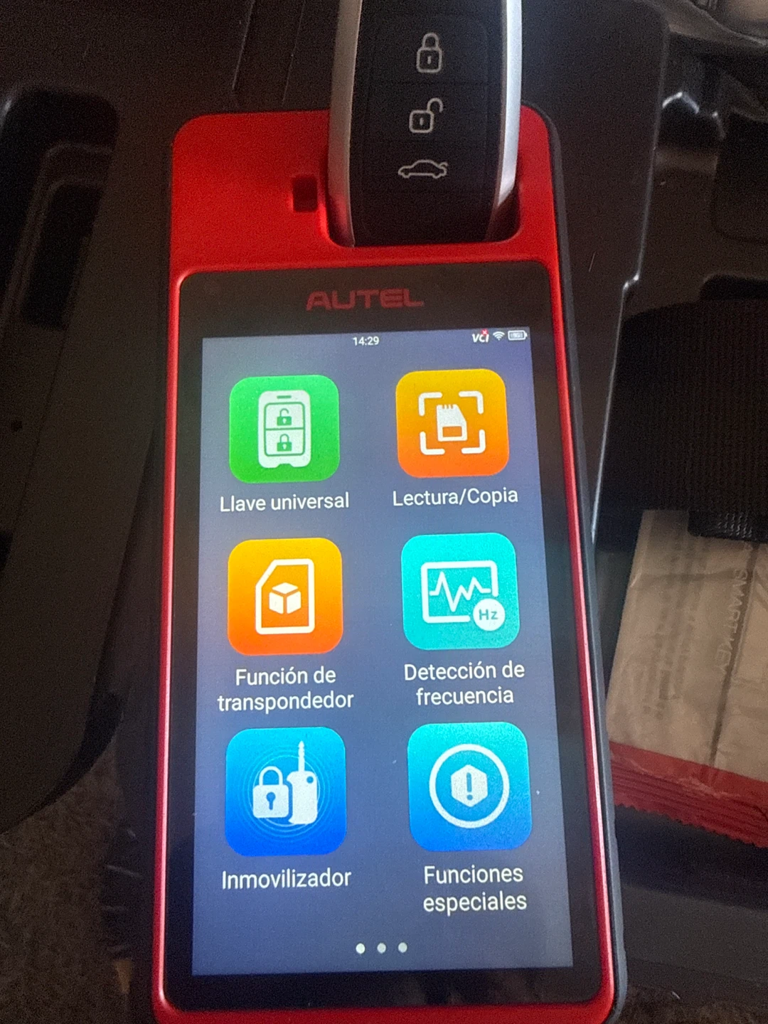 Autel Key Tool V2.70 with 2 Keys and Accessories - photo 4