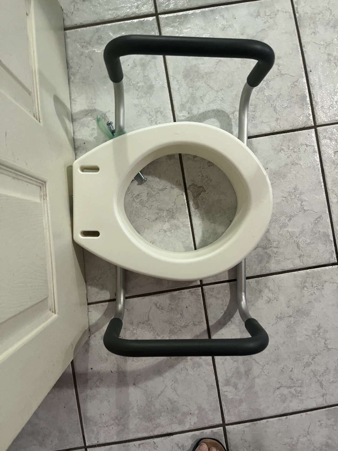 Toilet Seat Raiser with Handles