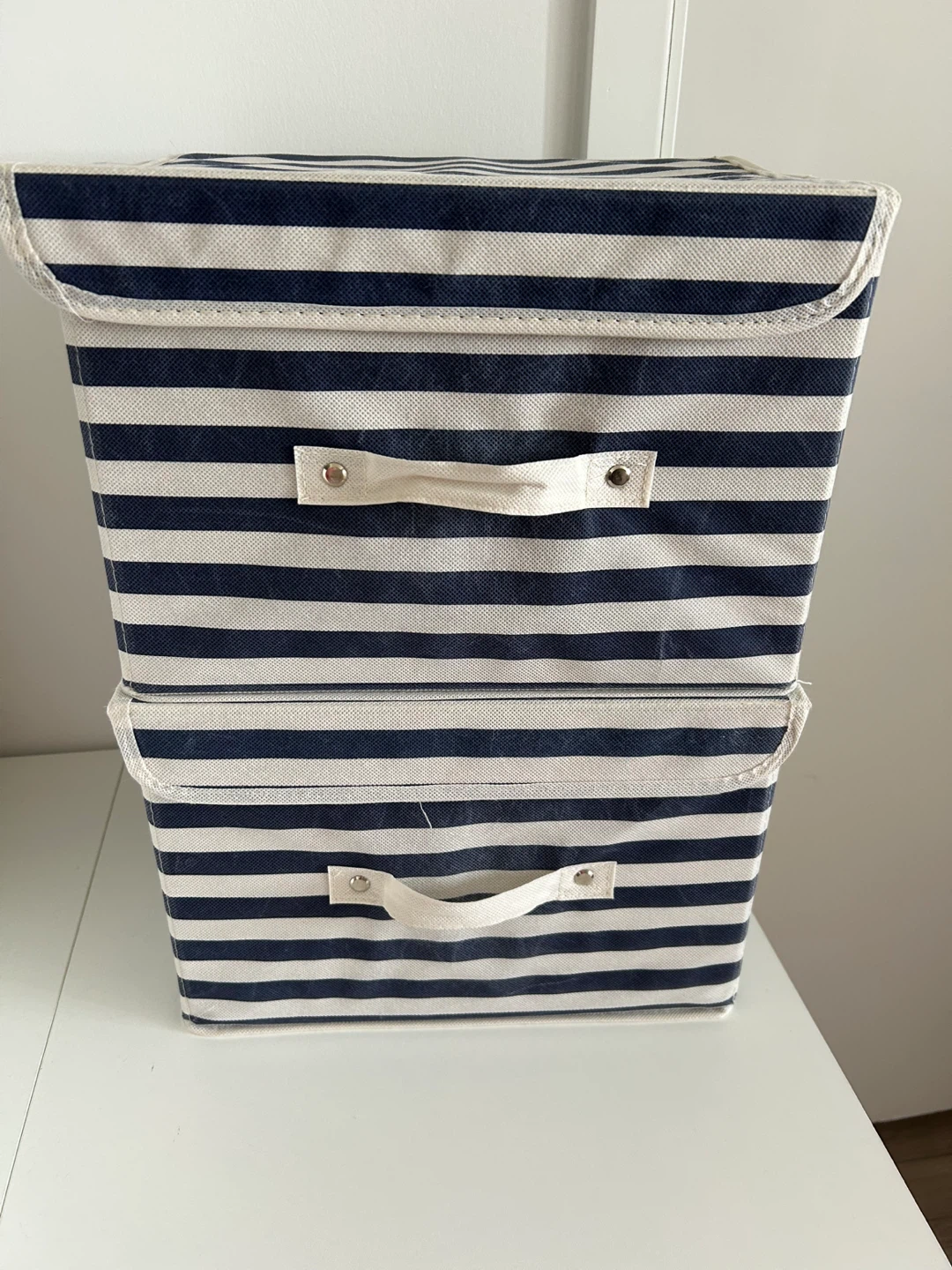 2 foldable storage box