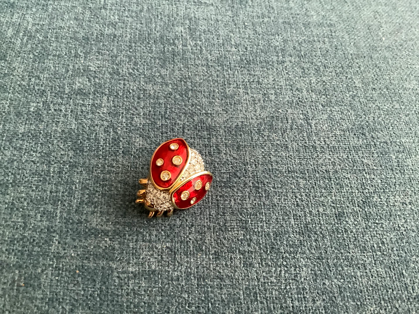 Vt Swarovski Ladybug Pin Enamelled in Red w White Rhinestones 🐞 - photo 2