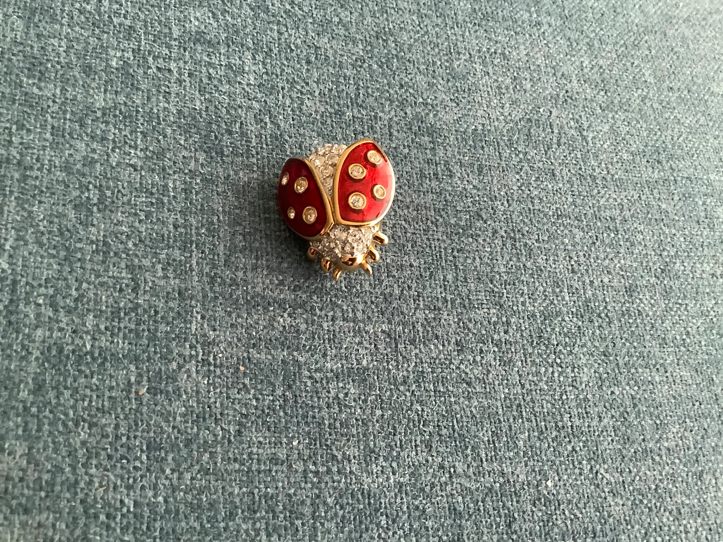 Vt Swarovski Ladybug Pin Enamelled in Red w White Rhinestones 🐞