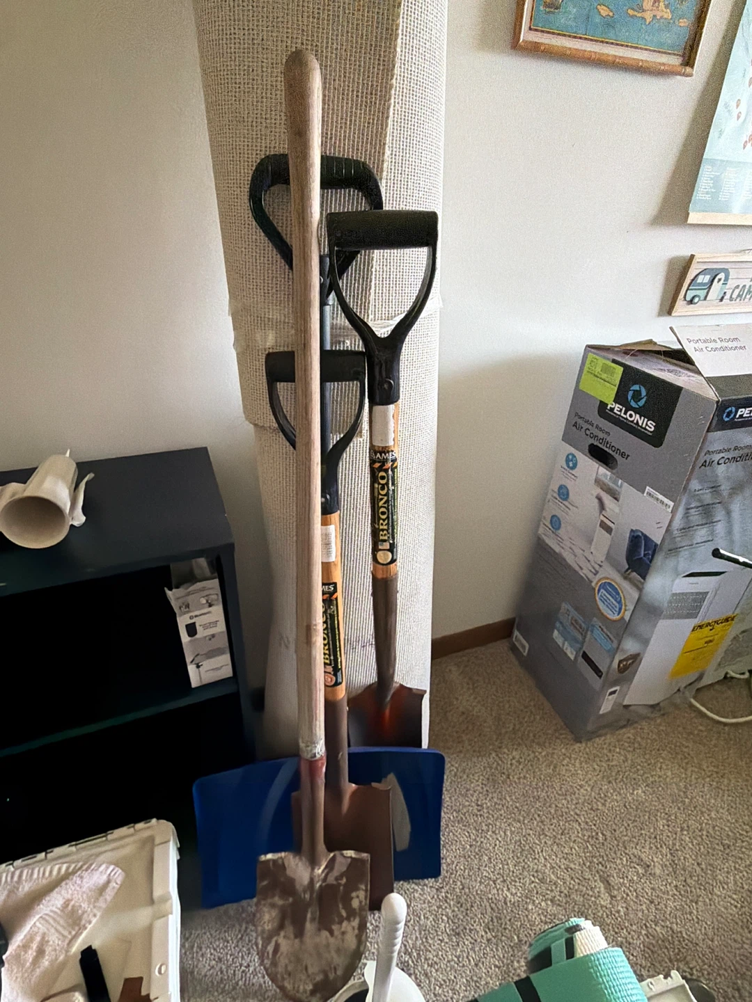 Bundle of shovels