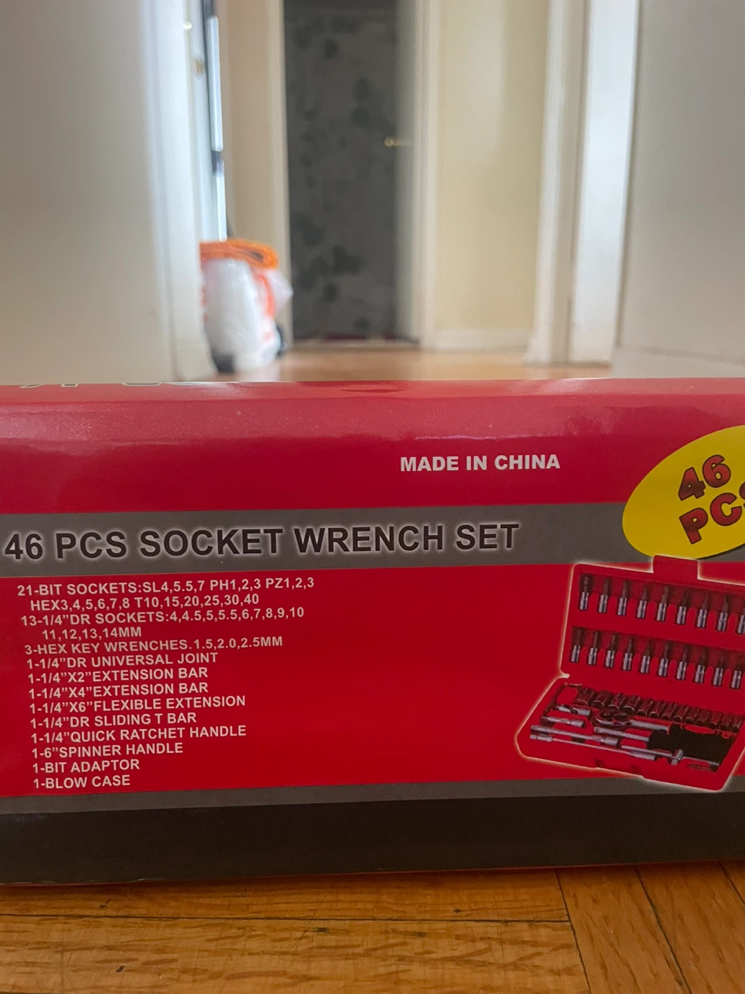 Brand New 46pc CR-V Ratchet & Socket Wrench Set - photo 2