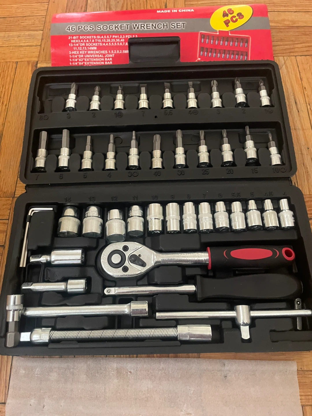 Brand New 46pc CR-V Ratchet & Socket Wrench Set - photo 4