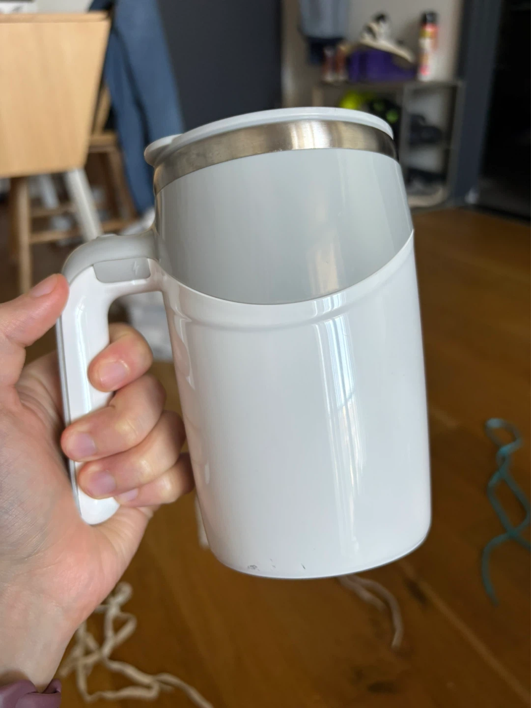 Self-Stirring Heated Mug