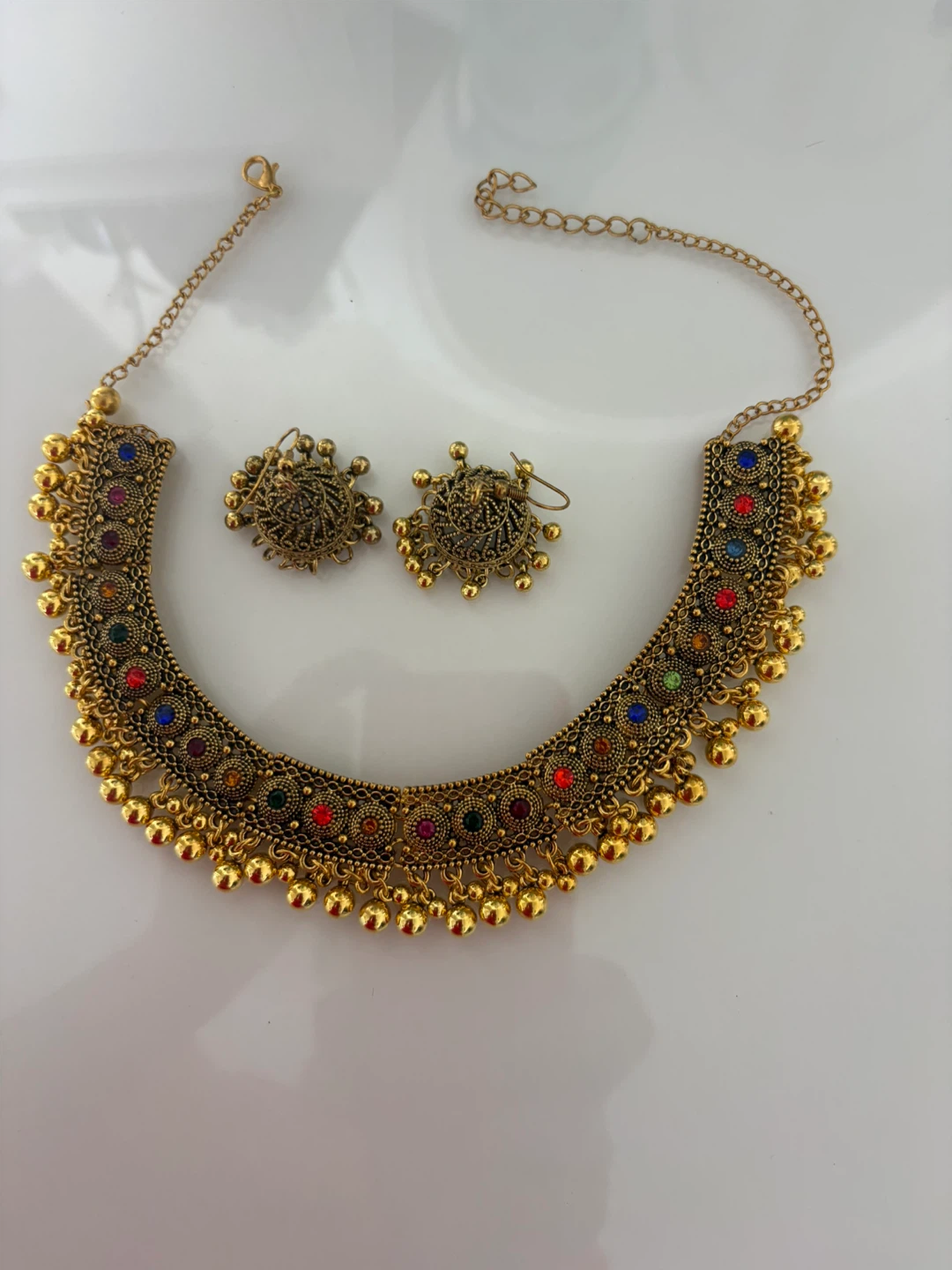 Gold-tone multi-colour choker necklace and earrings set - photo 2