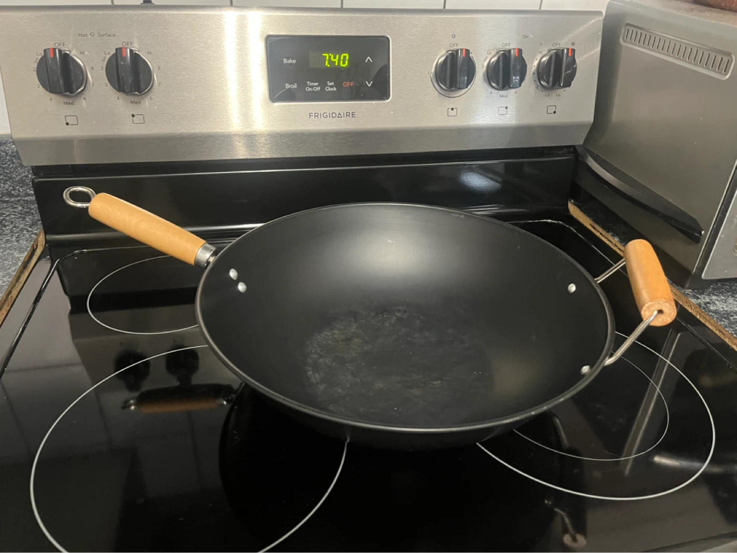 Wok with Wooden Handles - photo 3