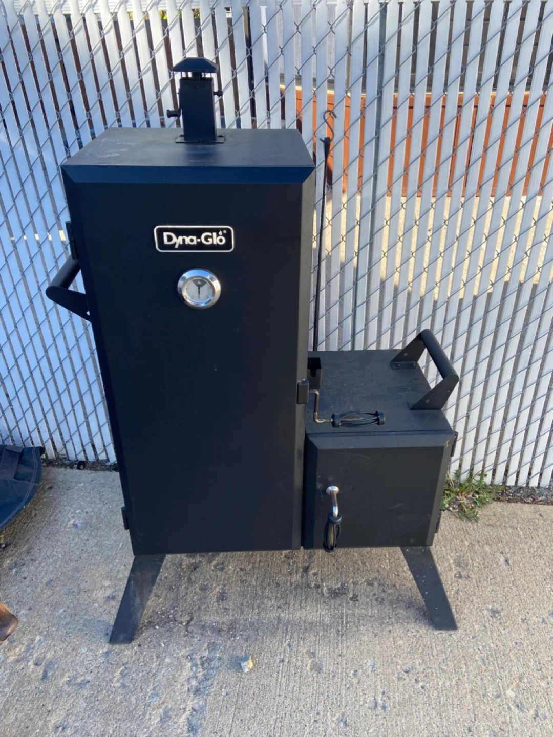 Dyna-Glo Vertical Smoker with Cover and Charcoal
