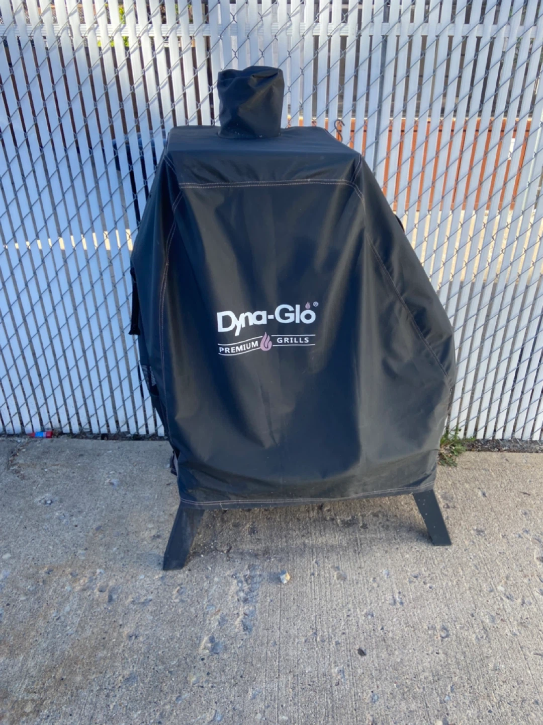 Dyna-Glo Vertical Smoker with Cover and Charcoal - photo 3