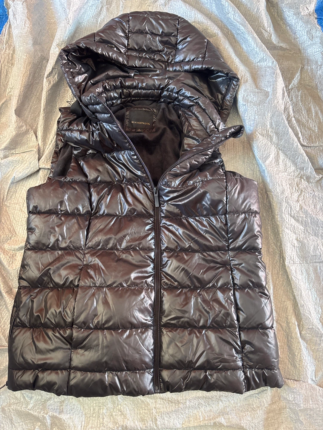 NWOT Weatherproof Puffer Vest Hooded L