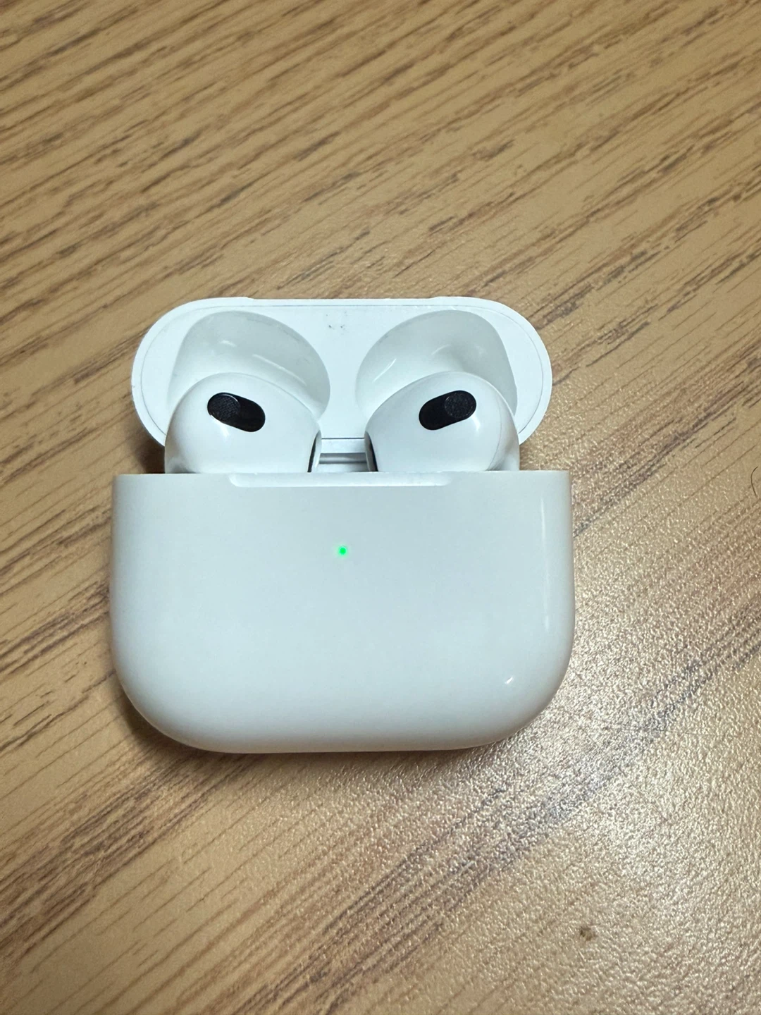 Apple AirPods  (3rd Gen) - photo 2