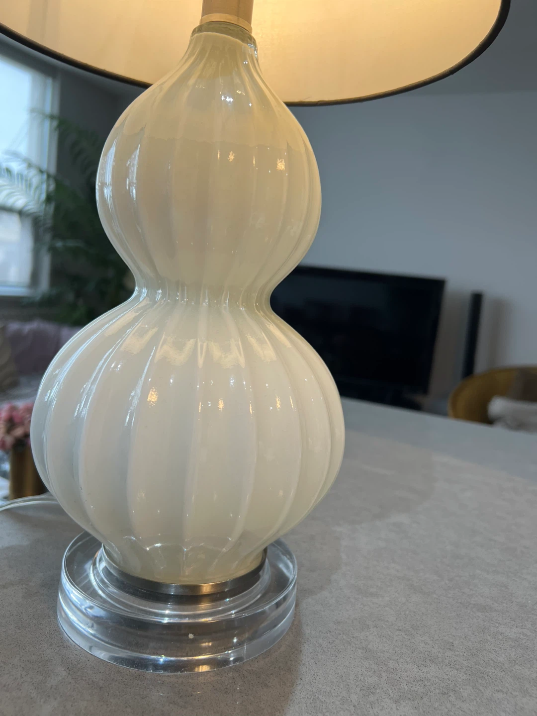 White Gourd Shaped Table Lamp with Black Shade - photo 2