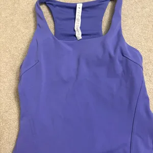 Lululemon purple tank