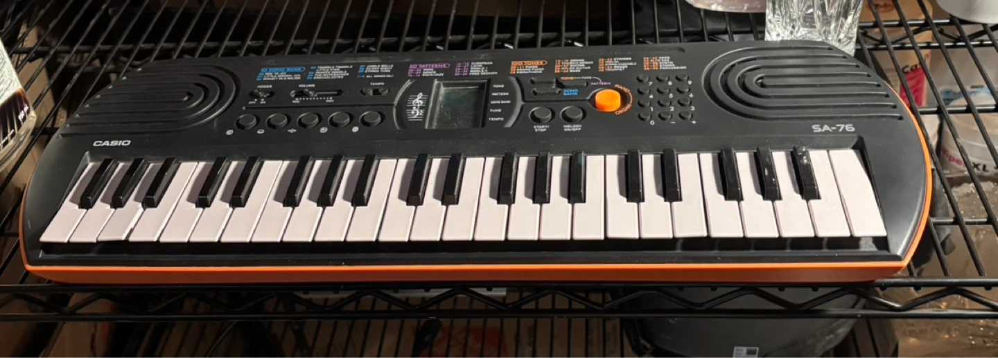 Casio SA-76 Mini Keyboard