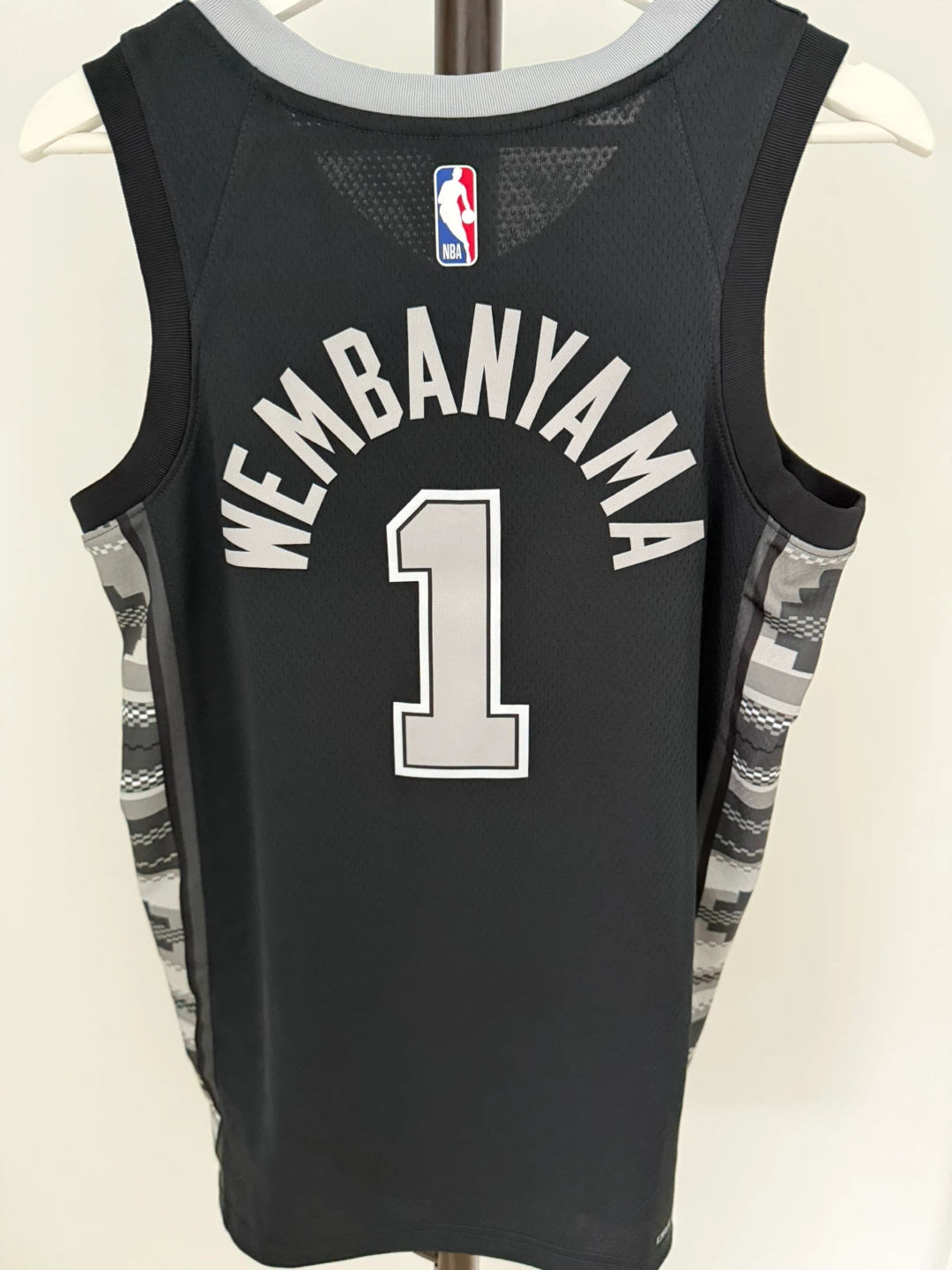Victor Wembanyama Spurs Statement Swingman Jersey – New No Tags - photo 4